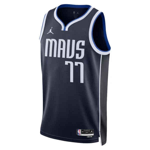 Men's Luka Doncic Dallas Mavericks 2022/23 Statet Edition Swingman Jersey - Navy - Replica